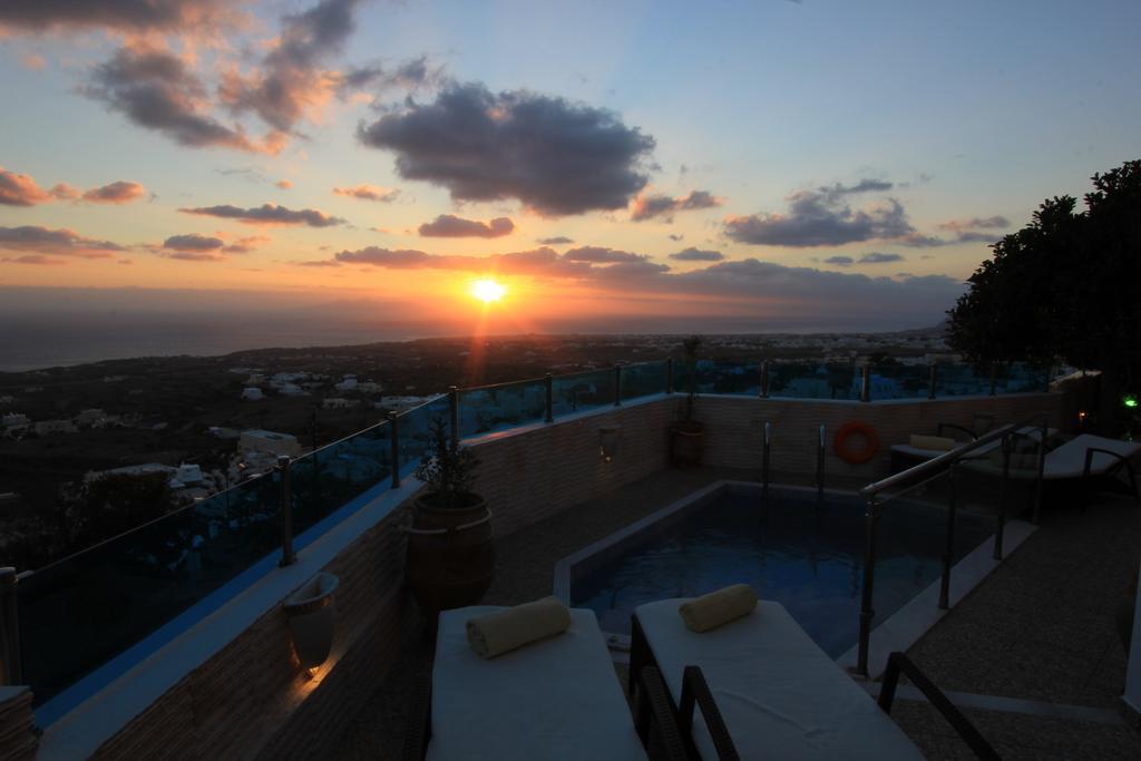 Nectarios Villa - Studios & Suites Adults Only Fira  Eksteriør billede