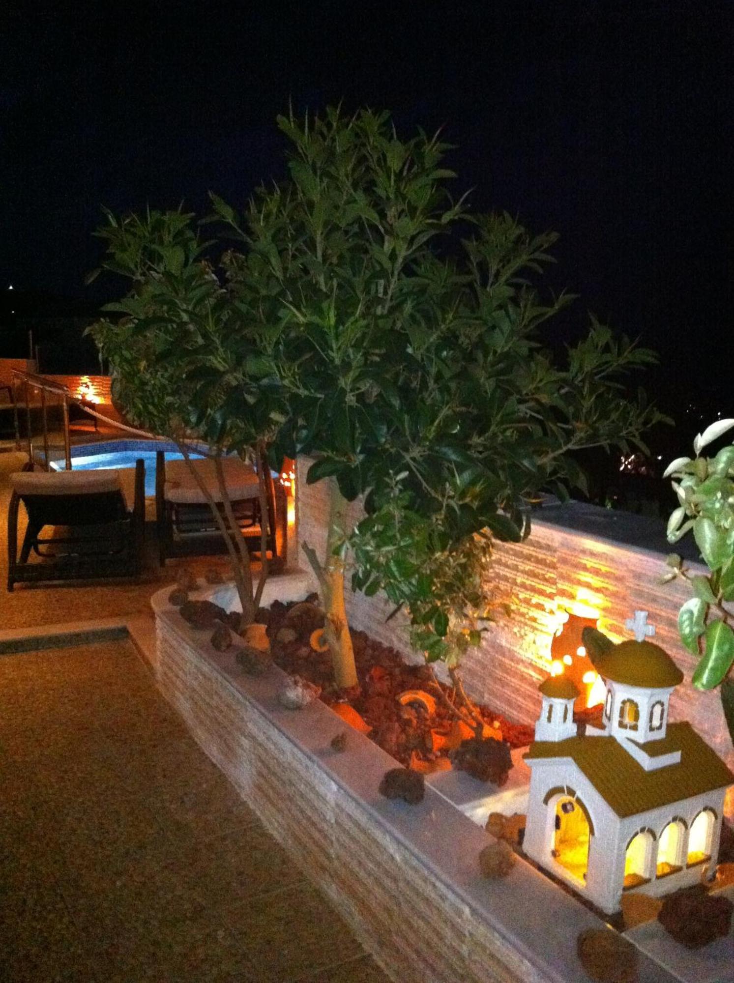 Nectarios Villa - Studios & Suites Adults Only Fira  Eksteriør billede