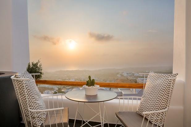 Nectarios Villa - Studios & Suites Adults Only Fira  Eksteriør billede