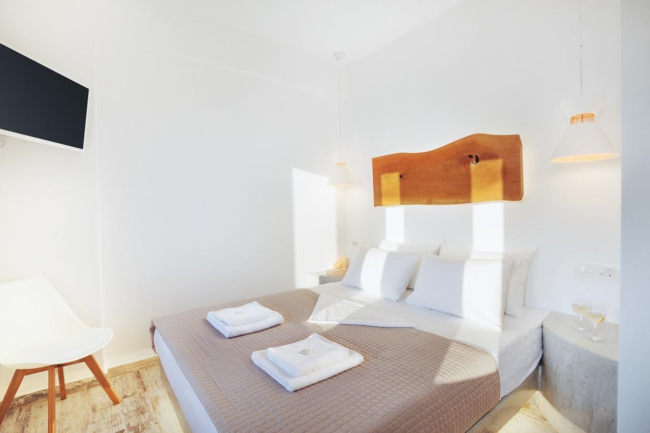 Nectarios Villa - Studios & Suites Adults Only Fira  Eksteriør billede