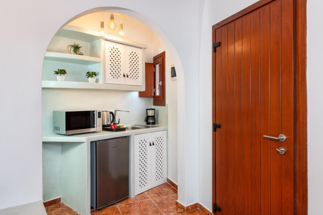 Nectarios Villa - Studios & Suites Adults Only Fira  Eksteriør billede