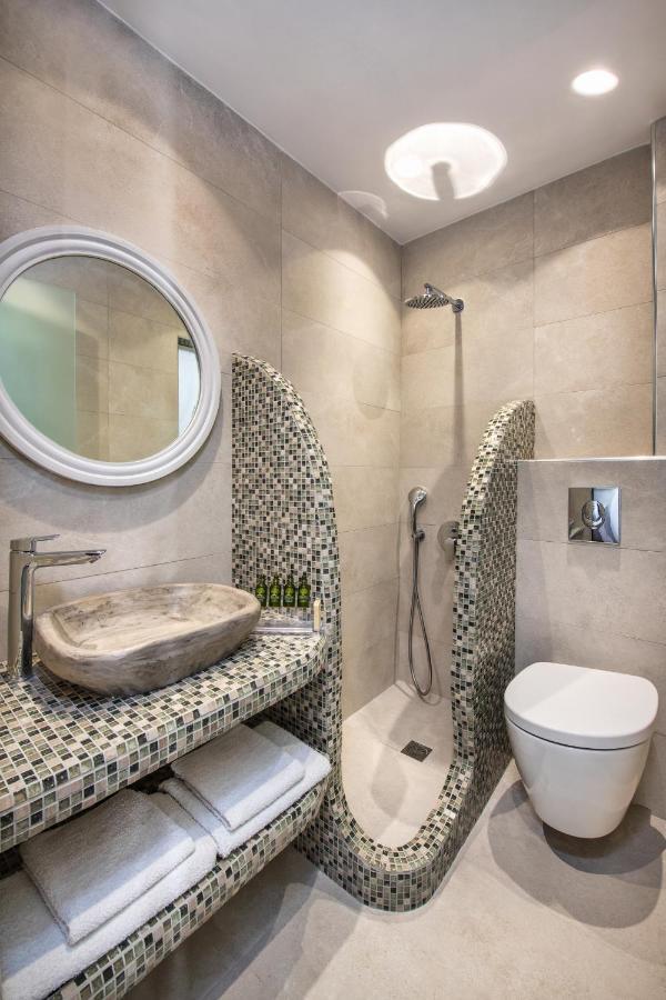 Nectarios Villa - Studios & Suites Adults Only Fira  Eksteriør billede