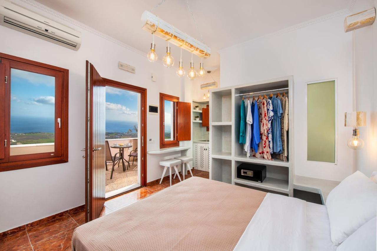 Nectarios Villa - Studios & Suites Adults Only Fira  Eksteriør billede